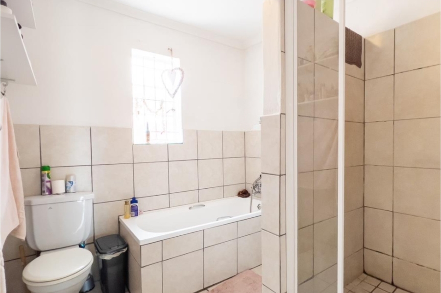 2 Bedroom Property for Sale in Pniel Western Cape